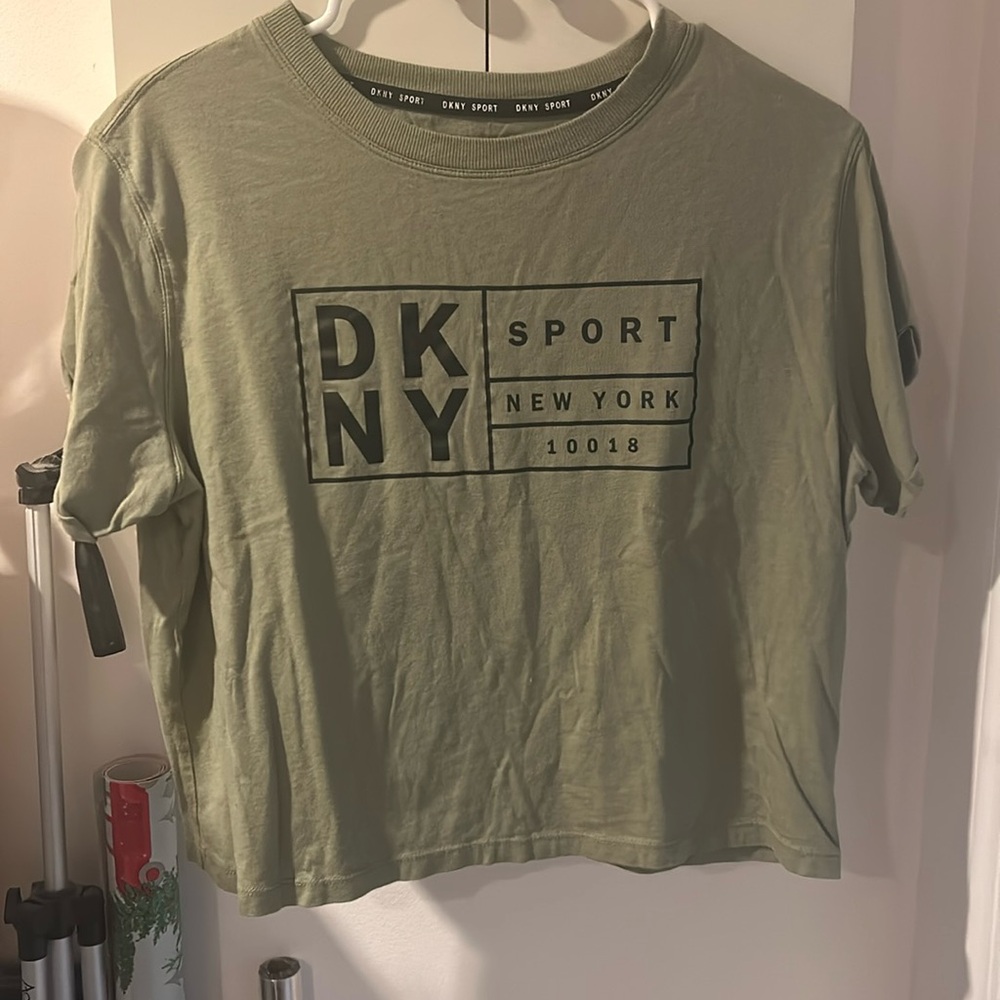 DKNY cropped tee